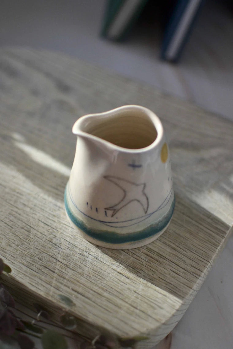 Ceramic handmade striker pot complete with match sticks - Swift design