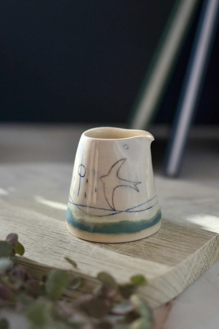 Ceramic handmade striker pot complete with match sticks - Swift design