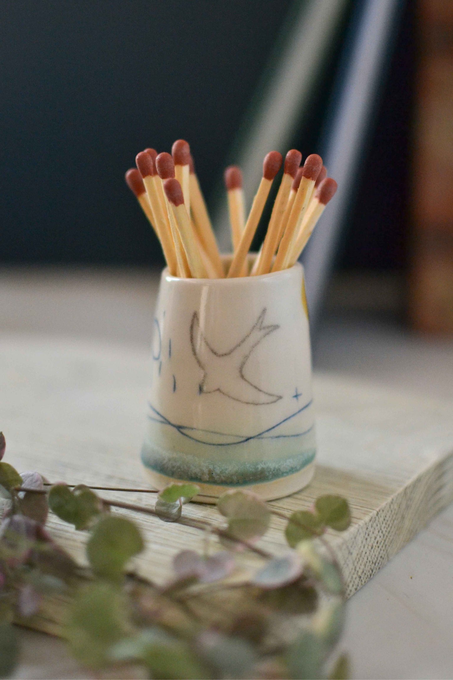 Ceramic handmade striker pot complete with matches - Swift design
